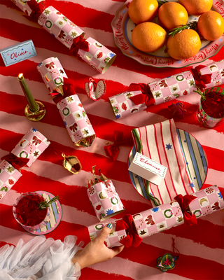 Kissmas Checkerboard Luxury Crackers - Pack Of 6
