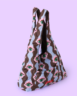 Flower Gaze Quilted Shoulder Bag