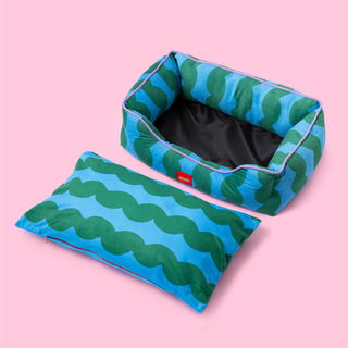 Wavy Stripe Basket Pet Bed