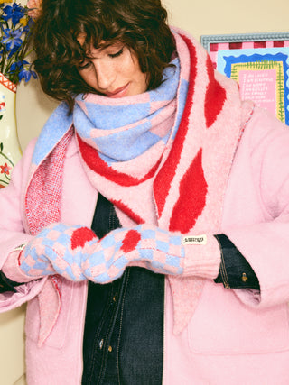 Checkerboard Lips Mittens