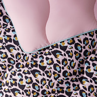 Leopard print duvet with pink lining