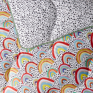 Duvet with rainbow and polka dot pattern