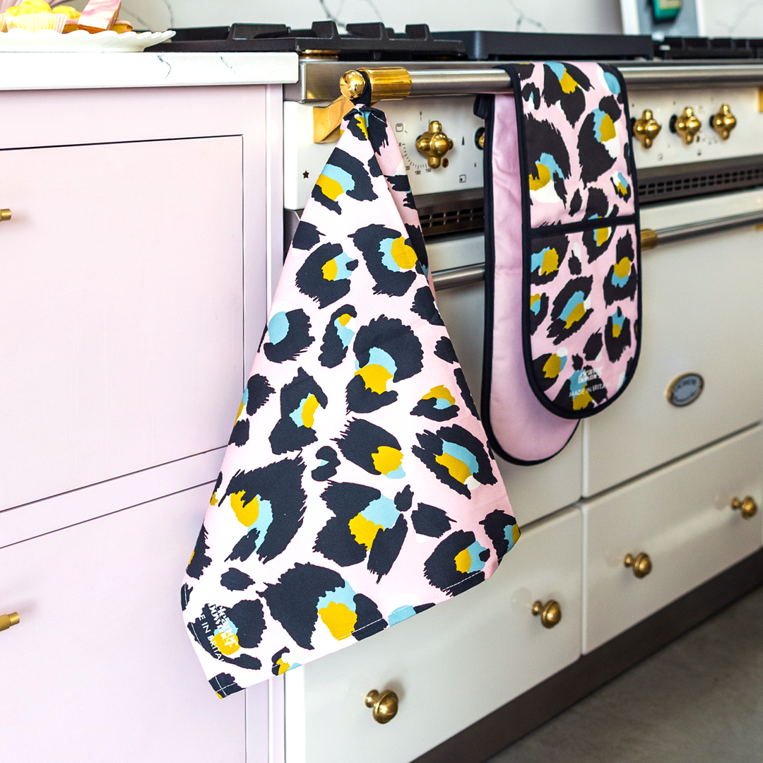 Pink Leopard Print Oven Gloves